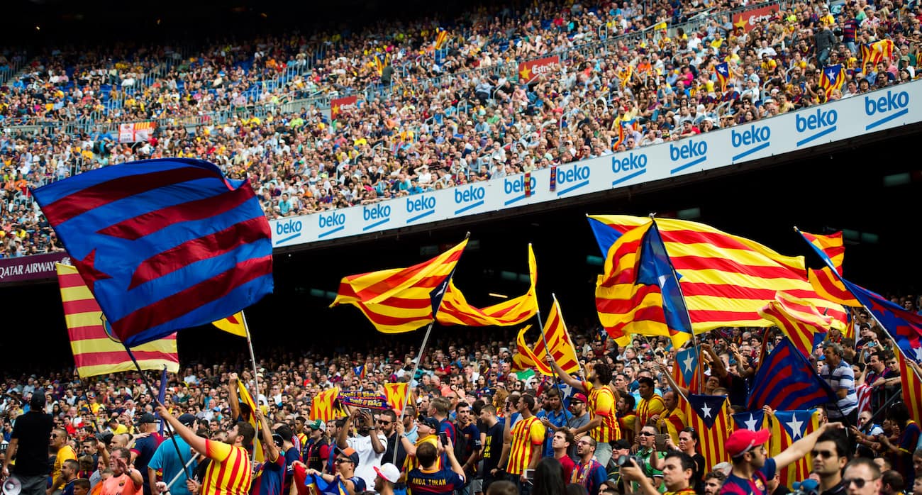 I Supporters del Barcellona, cuore pulsante dell'indipendentismo catalano. Foto: Alex Caparros/Getty Images.